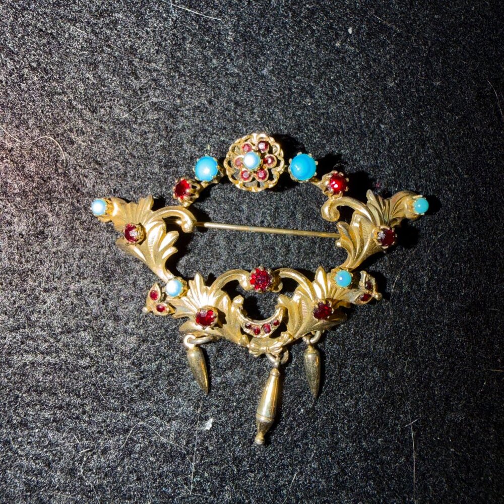 *Rare Signed* Vintage Denbe Gold-Tone Art Nouveau/Renaissance Revival Pin/Brooch